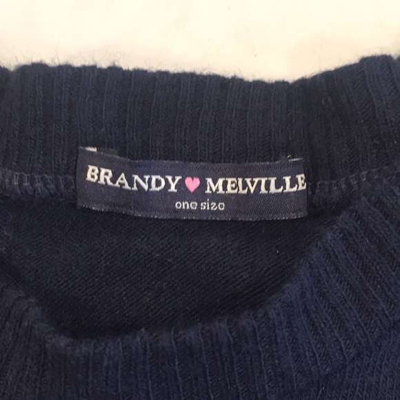 Brandy Melville sweater - Picture 3 of 5